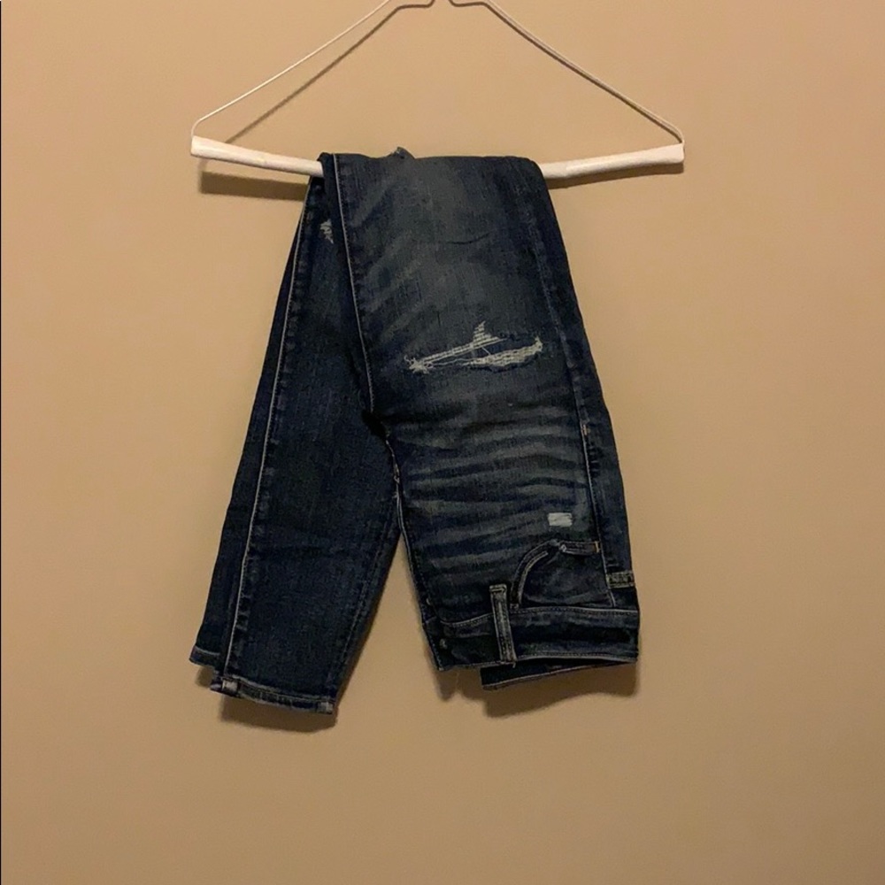 Ripped skinny jeans